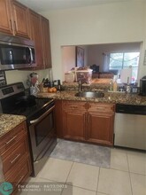 1242 S Military Trail in Deerfield Beach, FL - Building Photo - Building Photo
