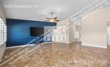 9406 Pearwood Way in Shafter, CA - Building Photo - Building Photo