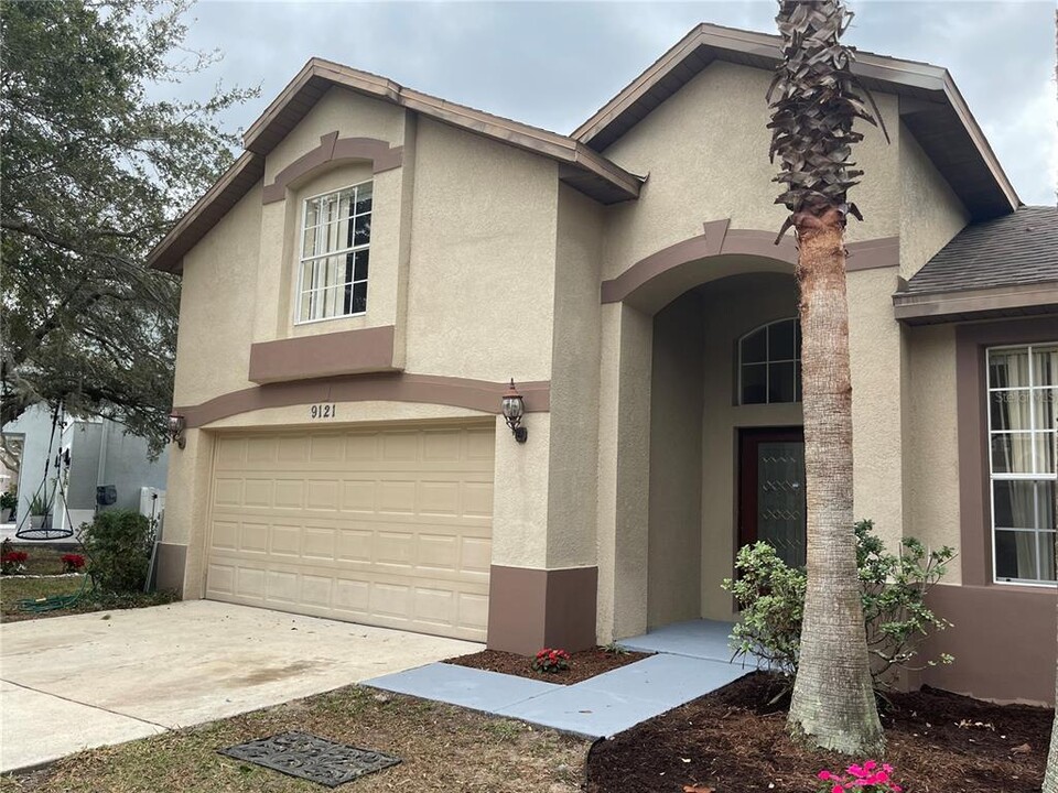 9121 Edenshire Cir in Orlando, FL - Building Photo