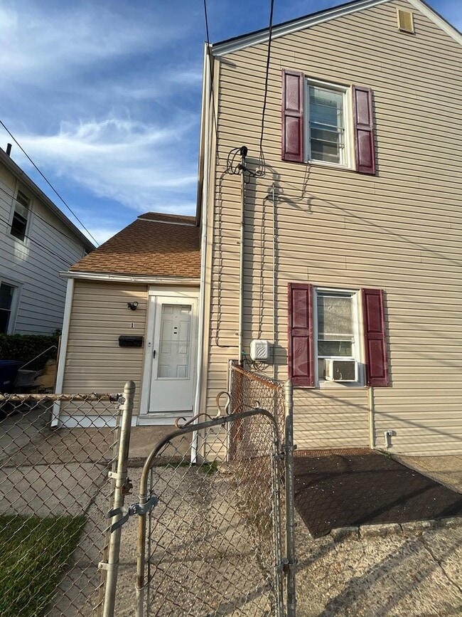 701 W 2nd St in Florence, NJ - Building Photo - Building Photo