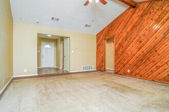 1020 Fox River Ln in Fort Worth, TX - Building Photo - Building Photo