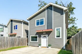 119 E 32nd St-Unit -ID1060787P in Houston, TX - Building Photo - Building Photo