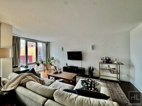 37 STREET in Queens, NY - Foto de edificio - Building Photo