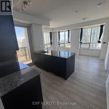 36-1236 Elm Dr W in Mississauga, ON - Building Photo - Building Photo