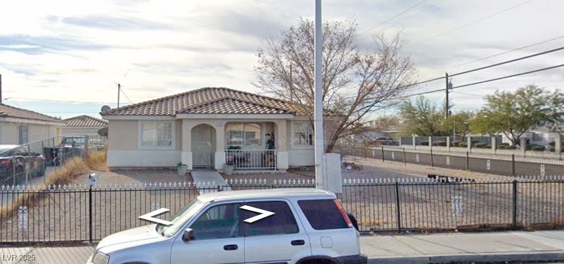 1271 Balzar Ave in Las Vegas, NV - Building Photo