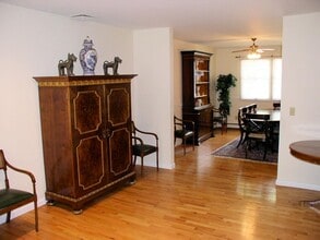 6 Railside Ave in White Plains, NY - Building Photo - Building Photo