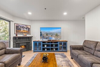 6851 N 2200 W, Unit 10D in Park City, UT - Building Photo - Building Photo