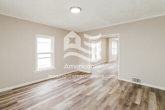 136 Lawndale Ave in Kansas City, MO - Foto de edificio - Building Photo