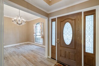 1527 Estates Way in Carrollton, TX - Building Photo - Building Photo