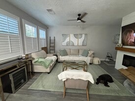 55 S Camellia Grove Cir, Unit 55 S Camellia Grove Cir in Spring, TX - Building Photo