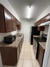 3071 Willow Bend Blvd in Orlando, FL - Building Photo - Building Photo