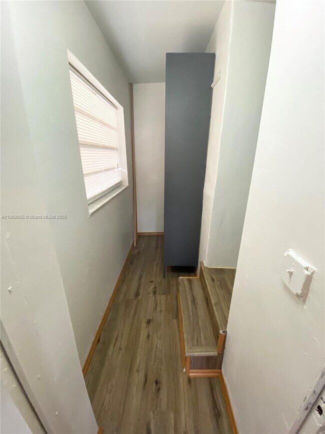 705 NE 87th St in Miami, FL - Building Photo - Building Photo