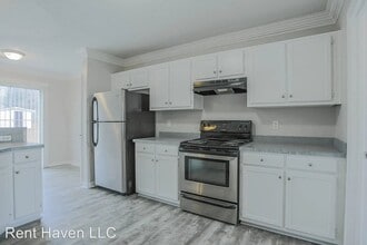 115 Turning Leaf Dr in Hopkins, SC - Building Photo - Building Photo