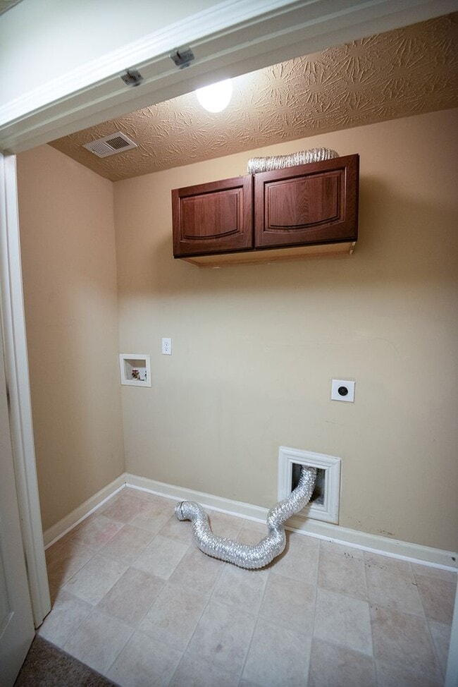 92 Seminole Trail in Fort Mitchell, AL - Building Photo - Building Photo