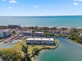 3330 Gulf of Mexico Dr in Longboat Key, FL - Building Photo