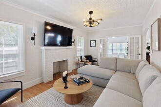 209 Lytton Ct in West Palm Beach, FL - Building Photo - Building Photo