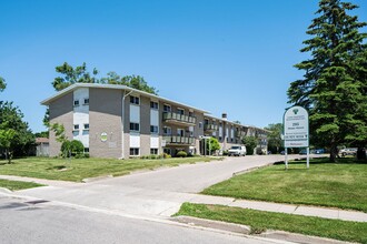 295 Home Street in Stratford, ON - Building Photo - Building Photo