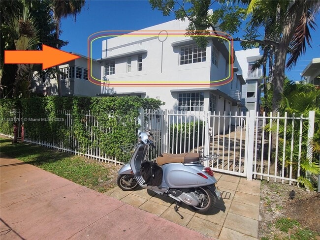 property at 825 Michigan Ave