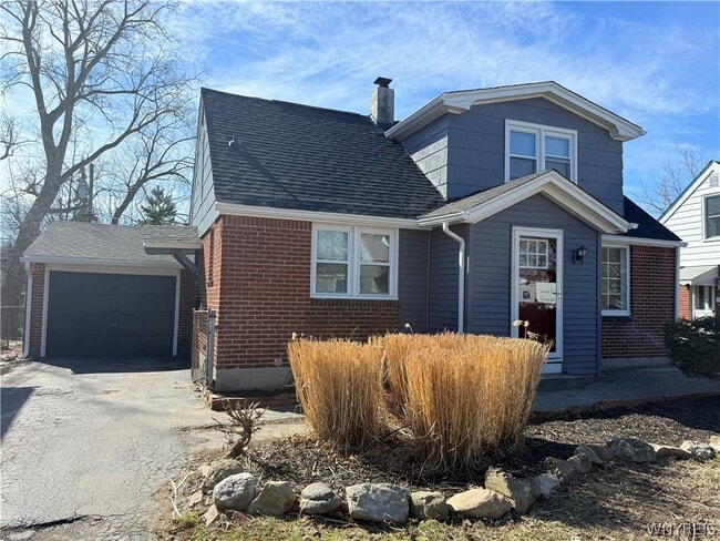 77 Balbach Dr in Cheektowaga, NY - Building Photo - Building Photo