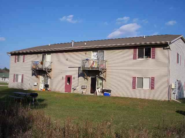 661 W Cummings Rd in Wautoma, WI - Building Photo