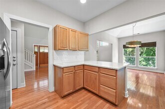 1502 Medio Calle in Austin, TX - Building Photo - Building Photo