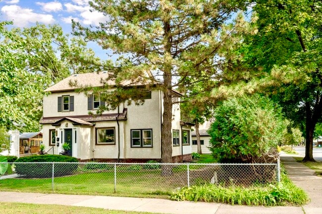 property at 5151 36th Ave S