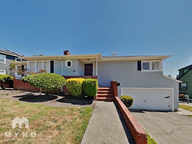 property at 4626 Geranium Pl