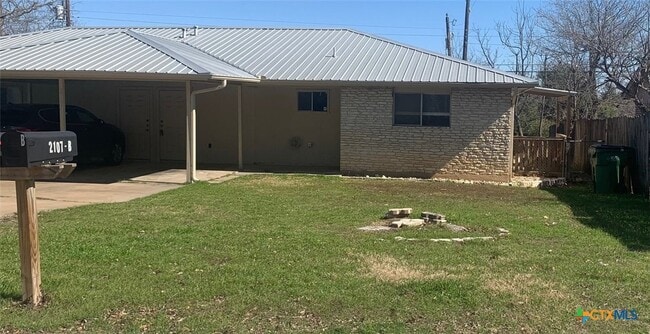 property at 2107 Magnolia Dr