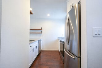 4152 Mount Alifan Pl, Unit E in San Diego, CA - Building Photo - Building Photo