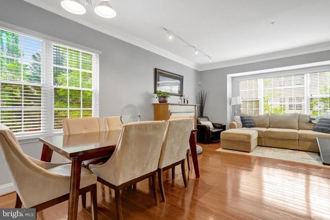 3825 Watkins Mill Dr in Alexandria, VA - Building Photo - Building Photo