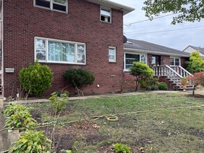20 Columbia Pl in Sayreville, NJ - Building Photo - Building Photo