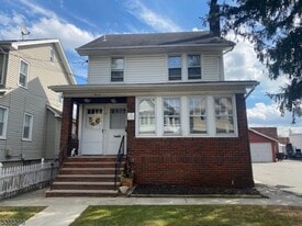 15 Ayer Pl in Rutherford, NJ - Building Photo