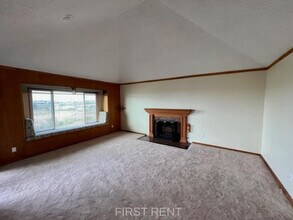 2231 Pacific Ave in Costa Mesa, CA - Foto de edificio - Building Photo