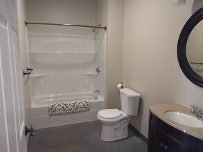 372 Old County Rd, Unit #2 in Hampden, ME - Building Photo - Building Photo