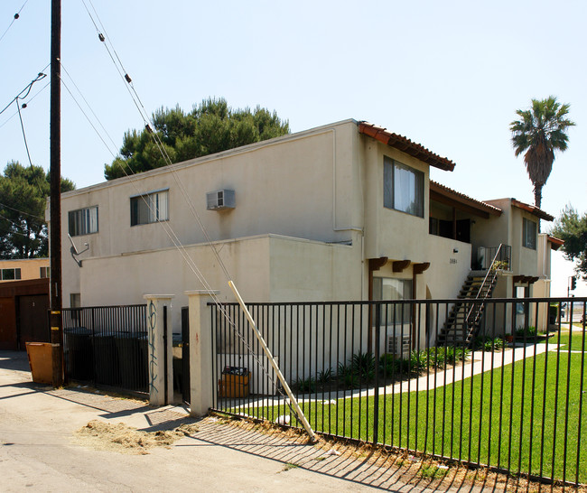 1885 Plaza Serena in Ontario, CA - Building Photo - Building Photo