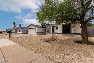 2420 E Garnet Ave in Mesa, AZ - Building Photo - Building Photo