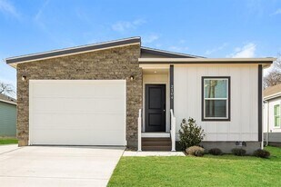 2104 Belzise Terrace in Fort Worth, TX - Building Photo