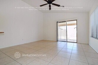 8560 W Hatcher Rd in Peoria, AZ - Building Photo - Building Photo