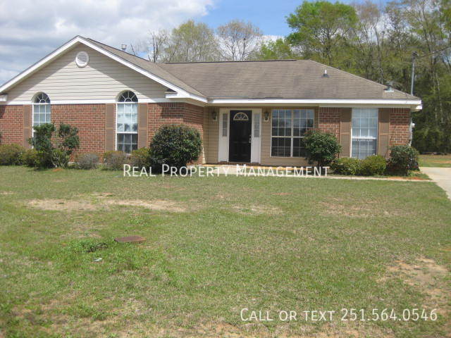 property at 1450 Chanute Ct