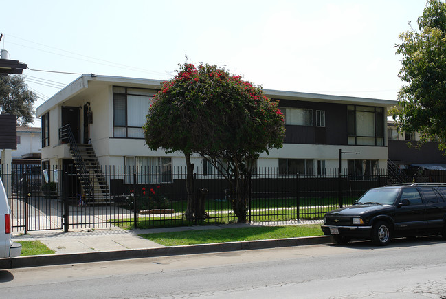 1129 Pacific Ave in Santa Ana, CA - Building Photo - Building Photo