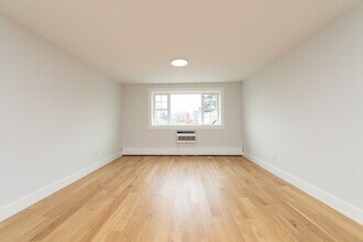170 Summer St, Unit 4 in Somerville, MA - Building Photo - Building Photo