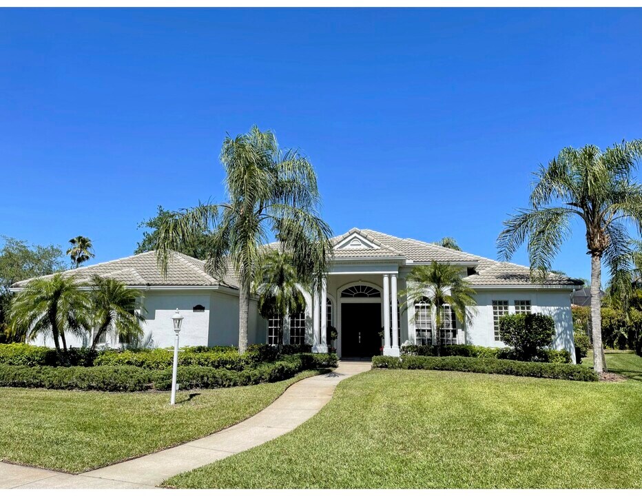 6516 Windjammer Pl in Lakewood Ranch, FL - Building Photo