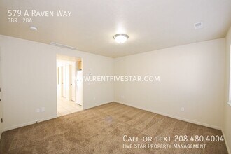 579 Raven Way in Chubbuck, ID - Foto de edificio - Building Photo