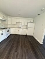 115 San Remo Blvd in North Lauderdale, FL - Building Photo