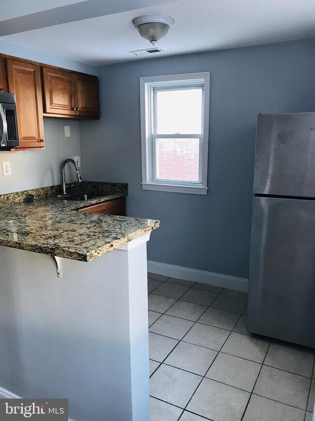 4519 Fairfax Rd-Unit -2 in Baltimore, MD - Building Photo - Building Photo