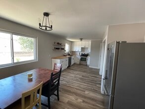 640 S Sunset Dr in Cedar City, UT - Foto de edificio - Building Photo