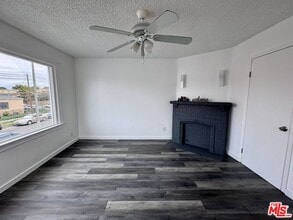 858 W 88th St in Los Angeles, CA - Building Photo - Building Photo