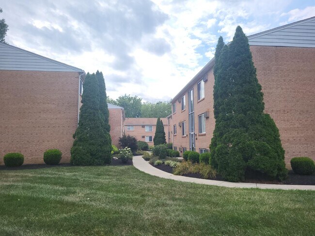 3883-3885 Bennett Rd in Cincinnati, OH - Building Photo - Building Photo