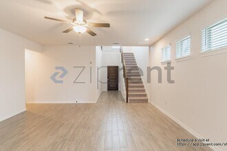 7603 Elk Grove Path in Manor, TX - Building Photo - Building Photo