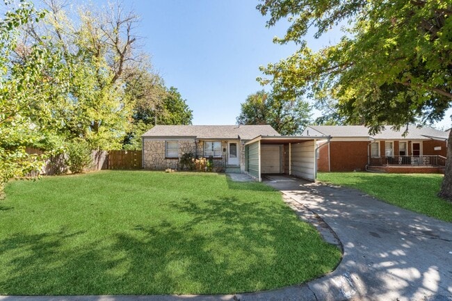 property at 224 E Myrtle Ln
